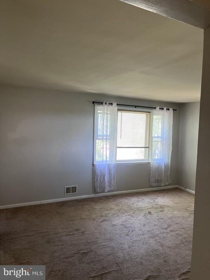 3817 Birchview Ave #2 - Photo 3 of 12