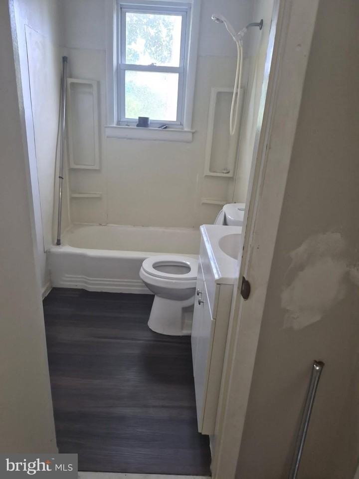 3817 Birchview Ave #2 - Photo 5 of 12