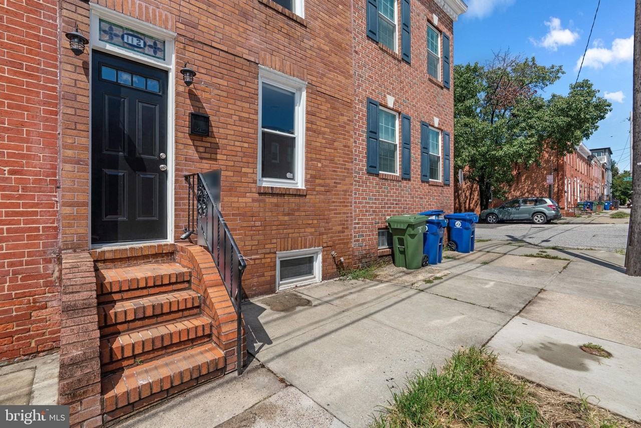 112 E Randall St - Photo 2 of 46
