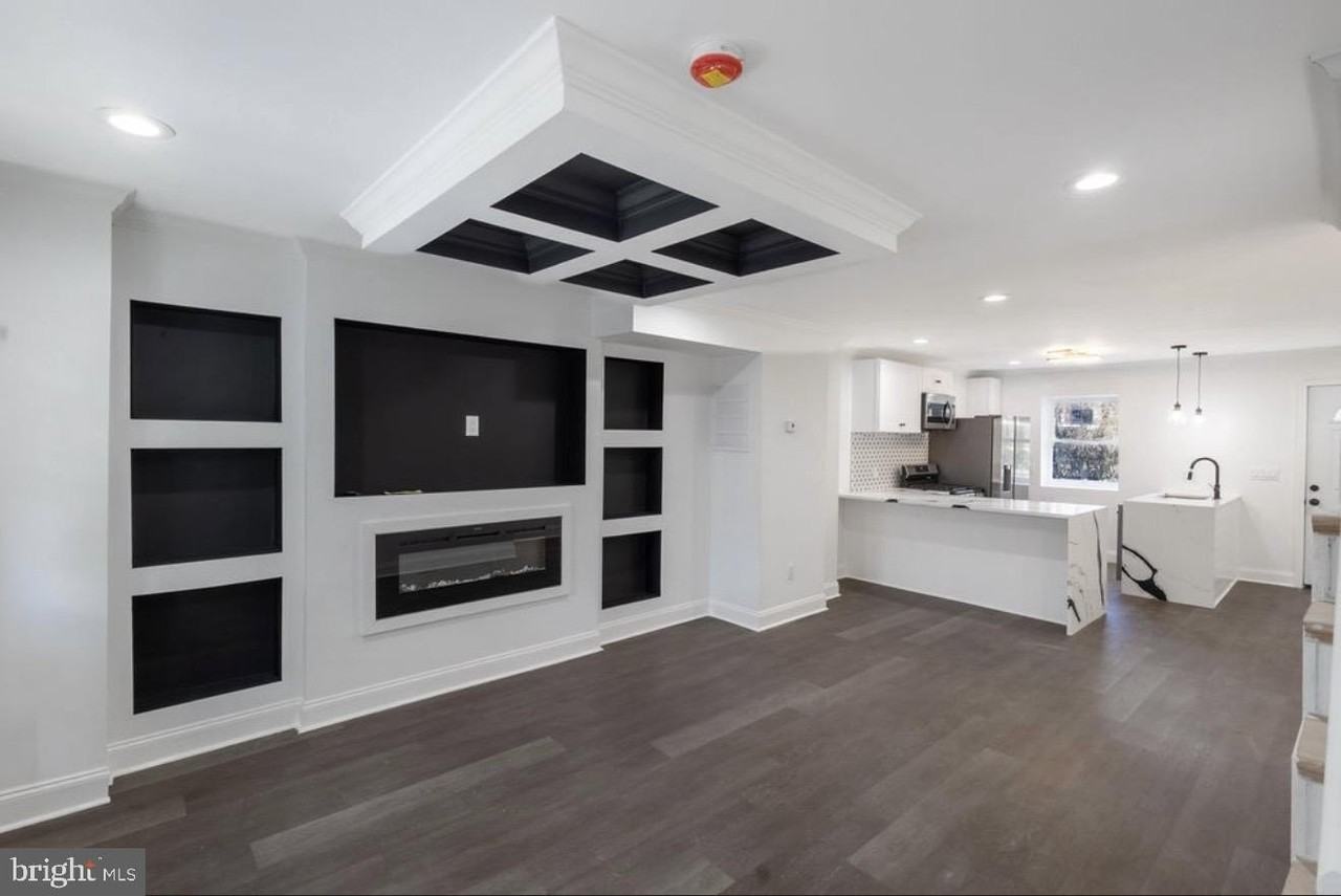 3905 8th St - Photo 2 of 27