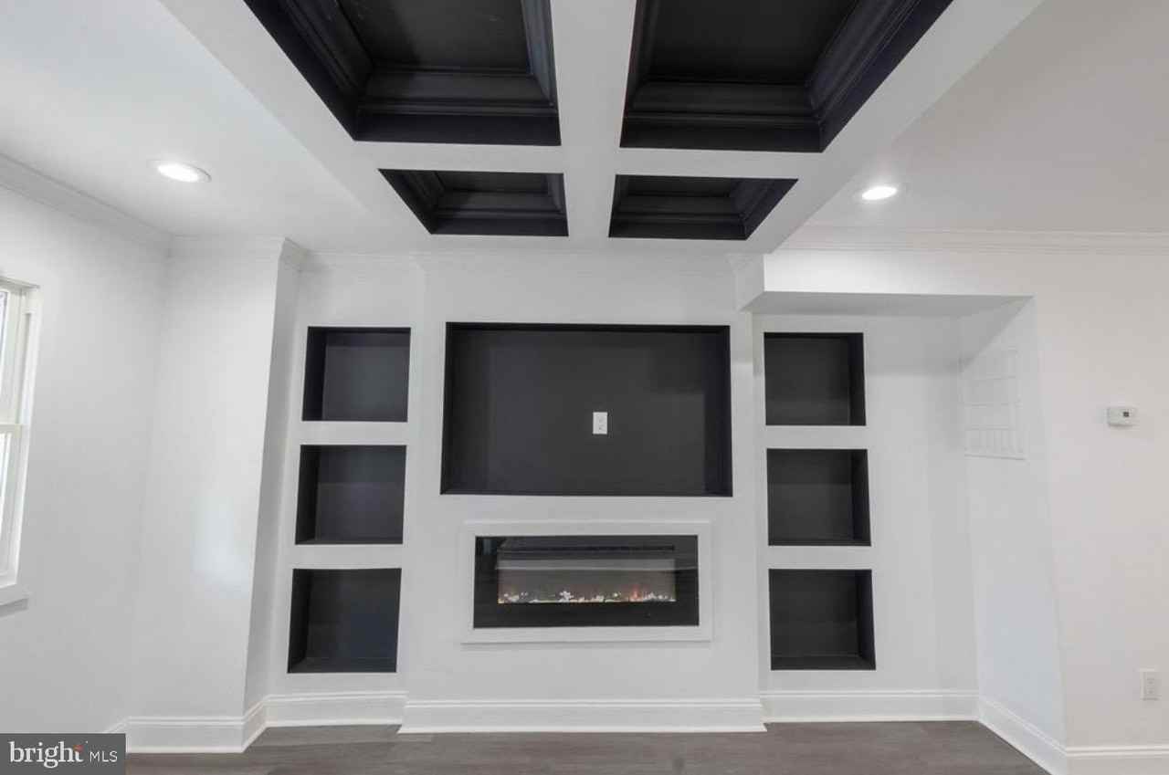 3905 8th St - Photo 5 of 27