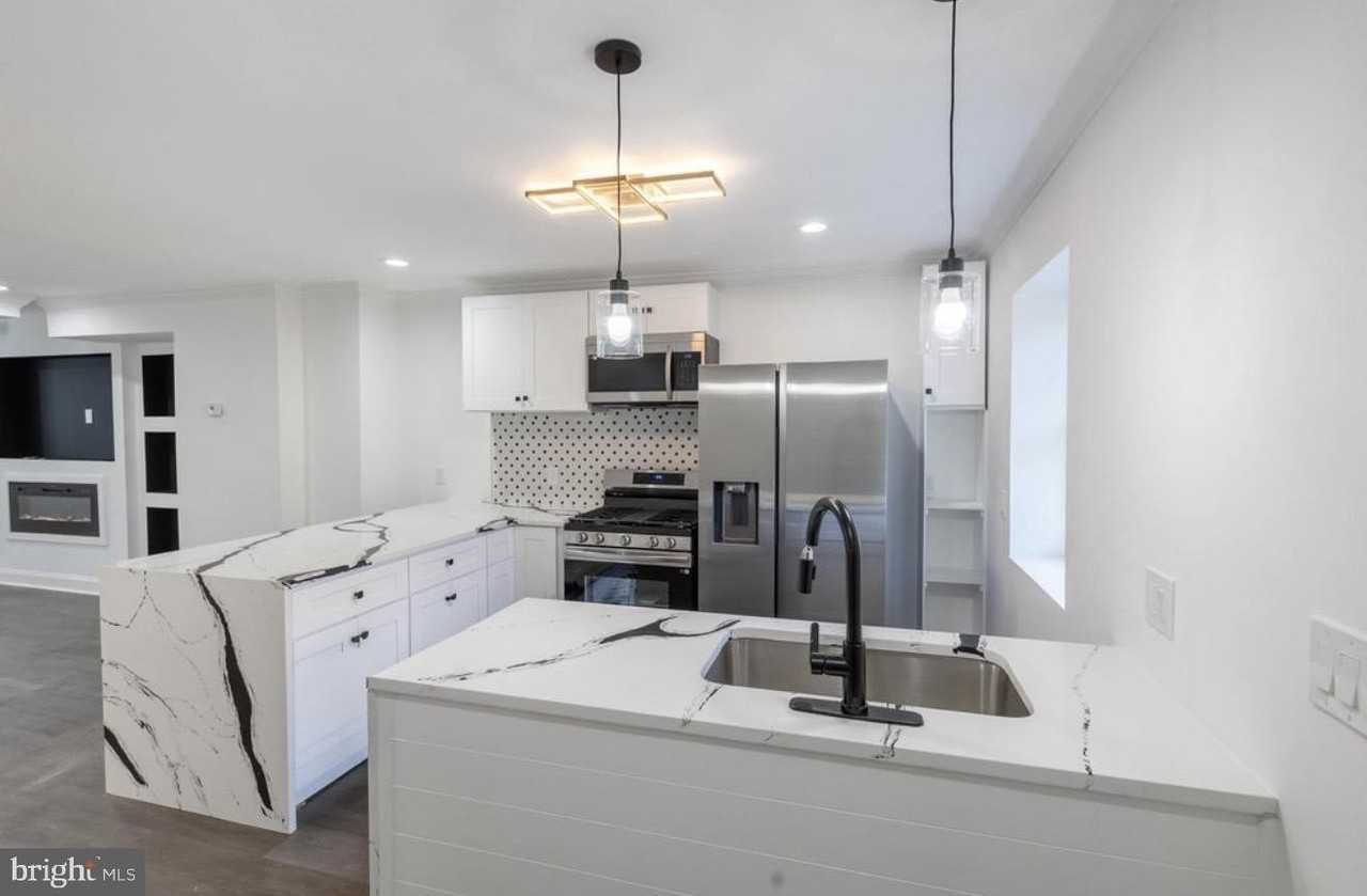 3905 8th St - Photo 6 of 27