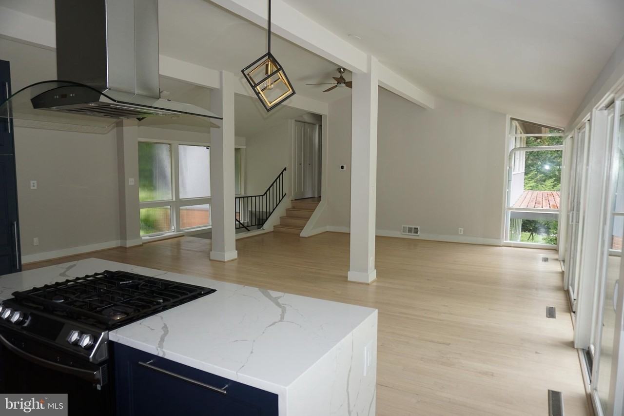 444 Garrison Forest Rd - Photo 3 of 28