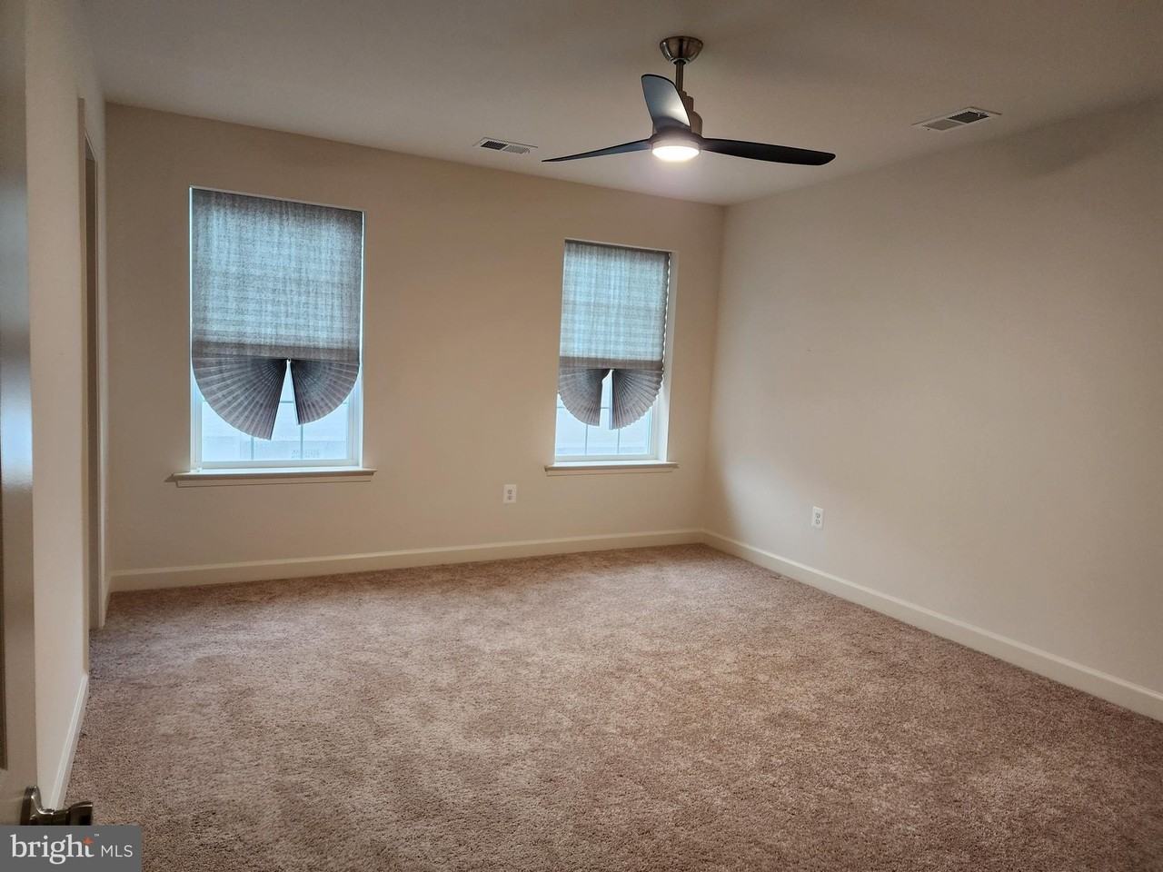 299 Buckeye Cir - Photo 2 of 14