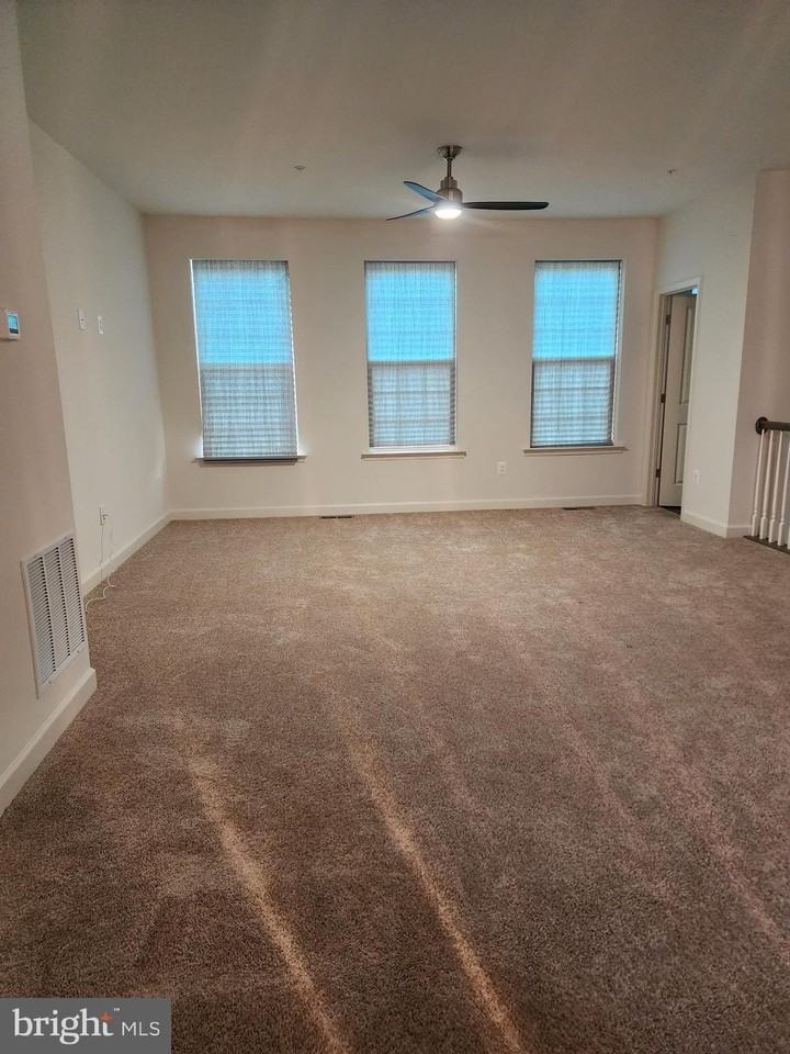 299 Buckeye Cir - Photo 6 of 14