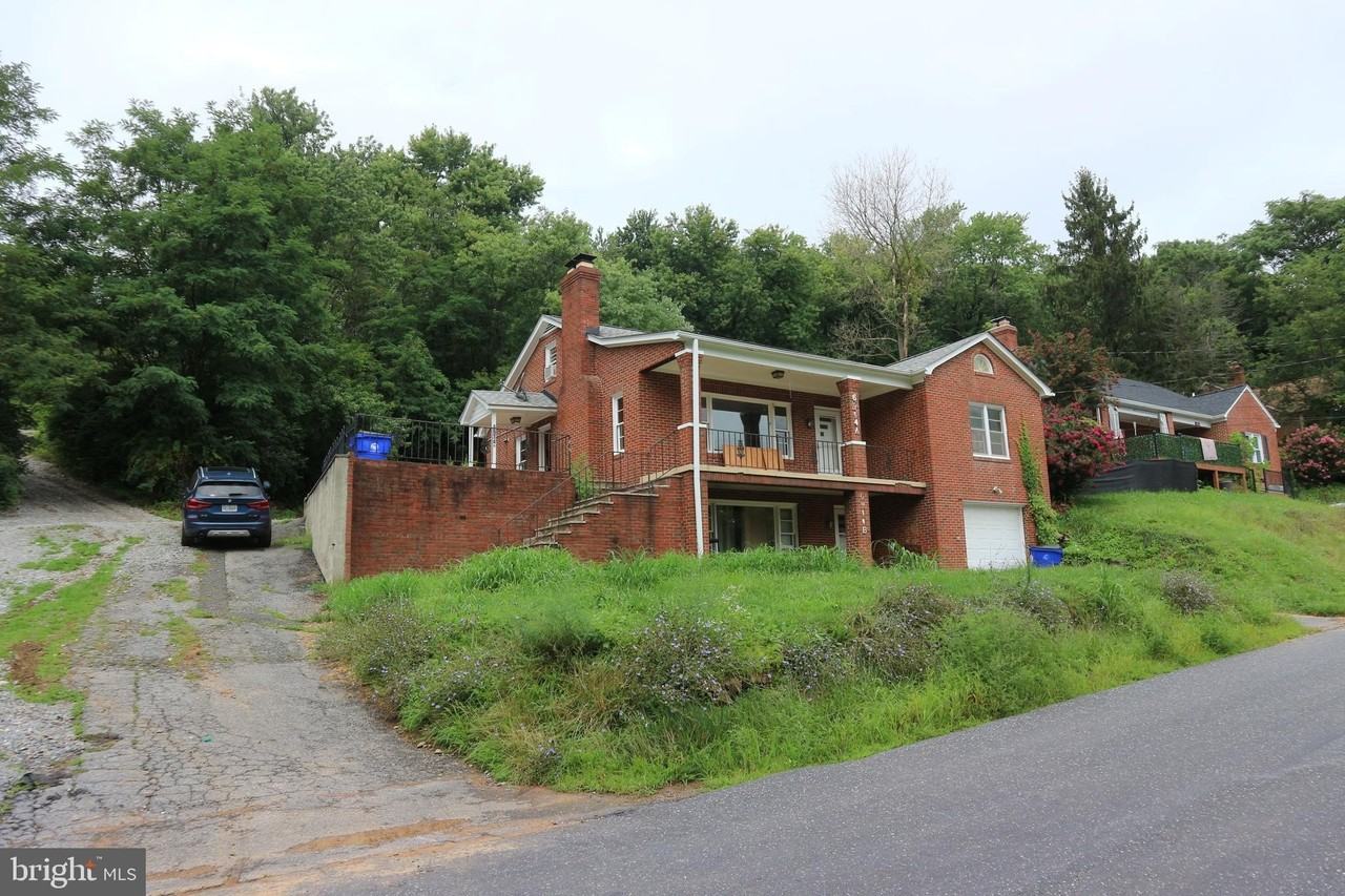 6914 Edgemont Rd #A - Photo 3 of 44