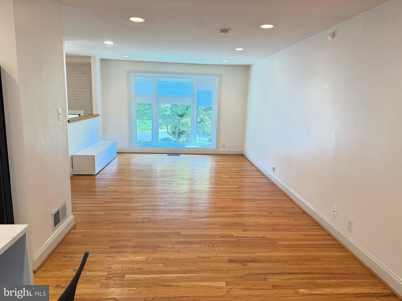 5628 Alta Vista Rd - Photo 2 of 45