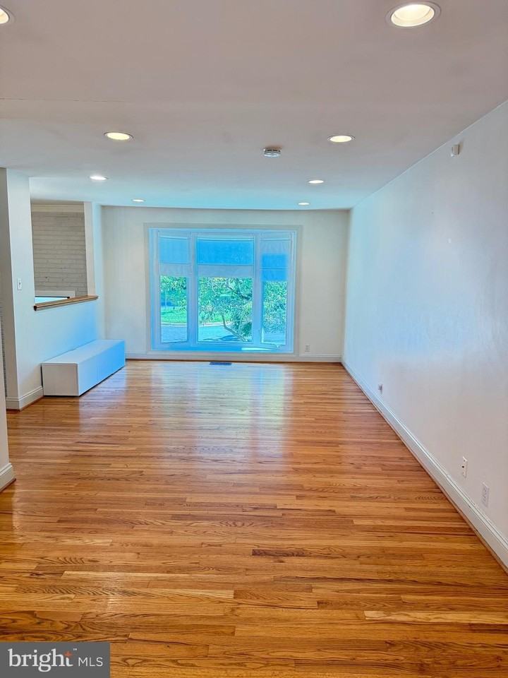 5628 Alta Vista Rd - Photo 4 of 45