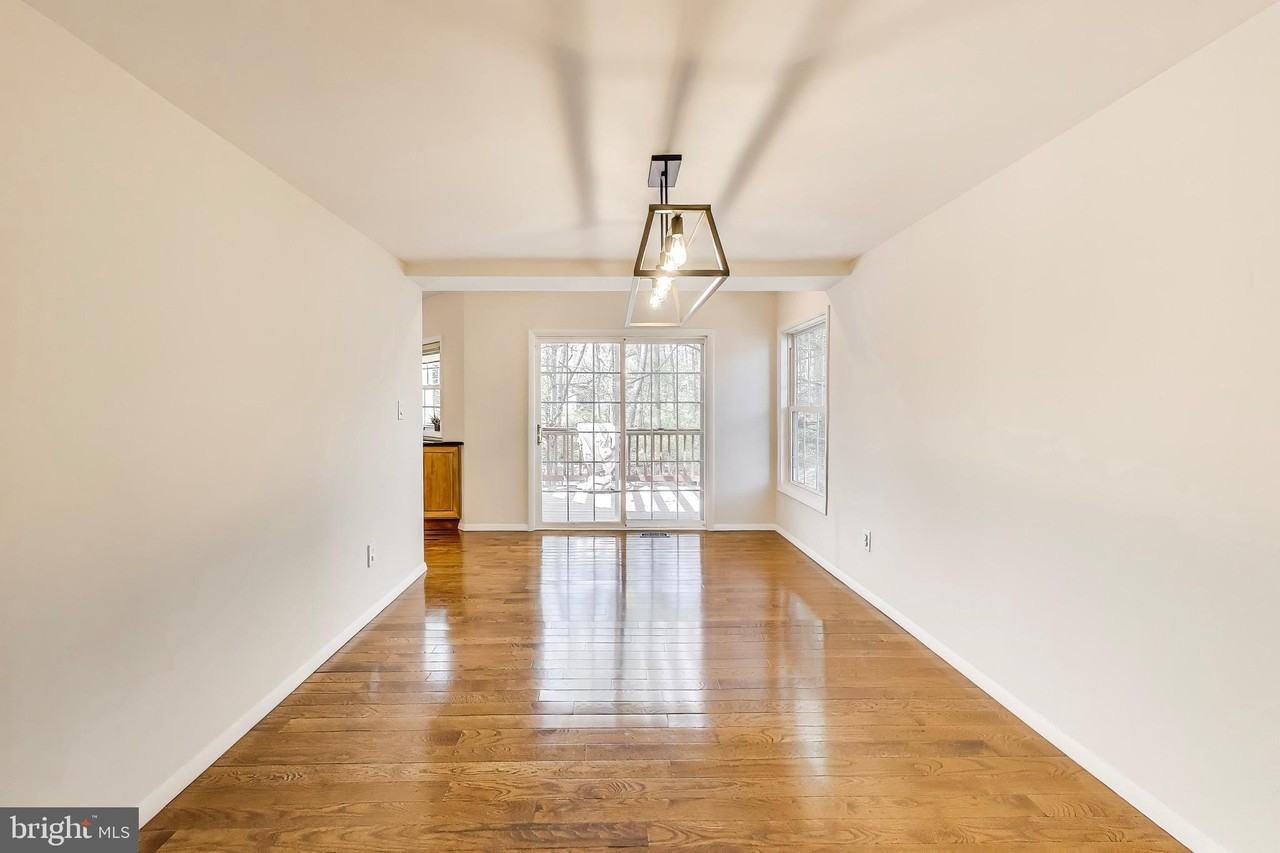 1337 Crockett Ln - Photo 6 of 42
