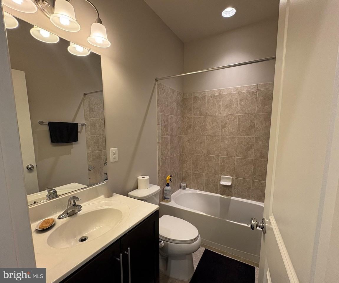 134 Strummer Ln - Photo 7 of 27