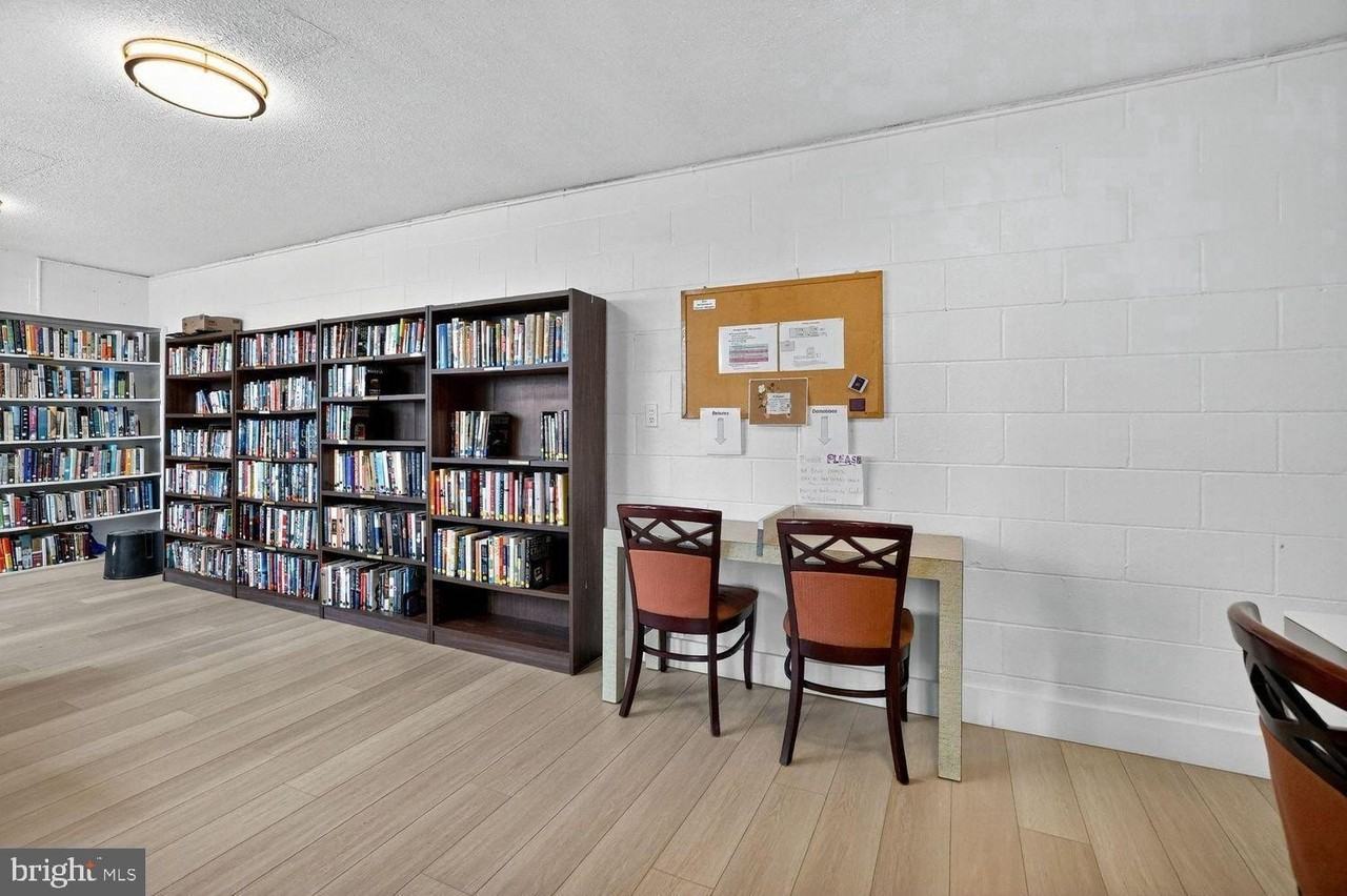 5500 Friendship Blvd #2107N - Photo 4 of 7