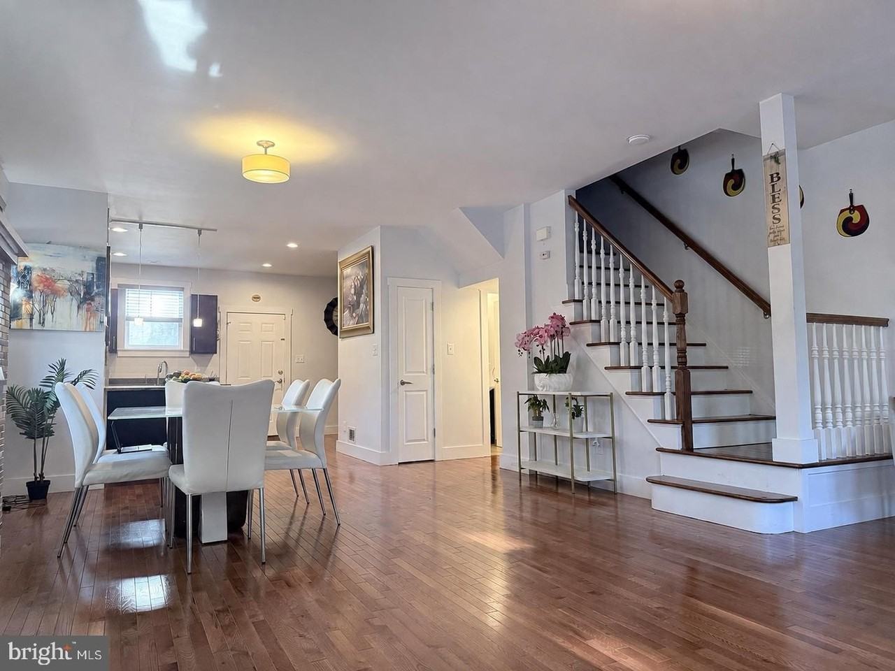 457 S 6th St - Photo 7 of 17
