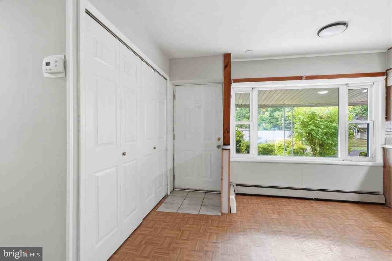 65 Orchard Ln - Photo 4 of 35
