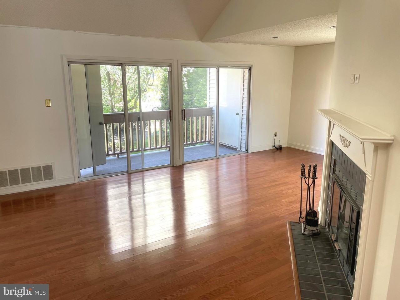 245 Carriage Ct #245 - Photo 6 of 42