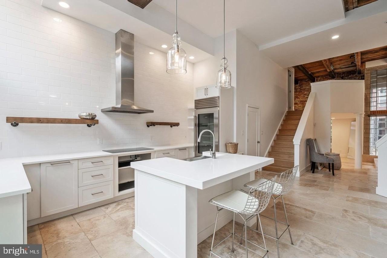313 Fulton St - Photo 6 of 34