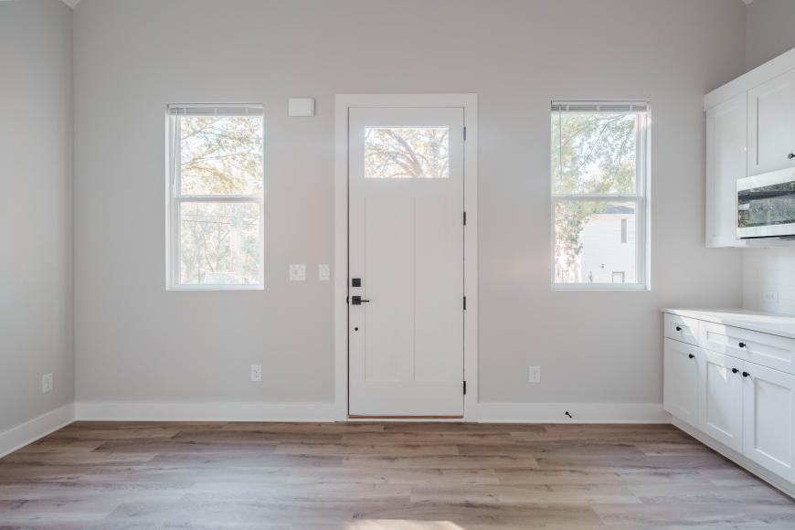 606 Glenwood Ave Se - Photo 6 of 10