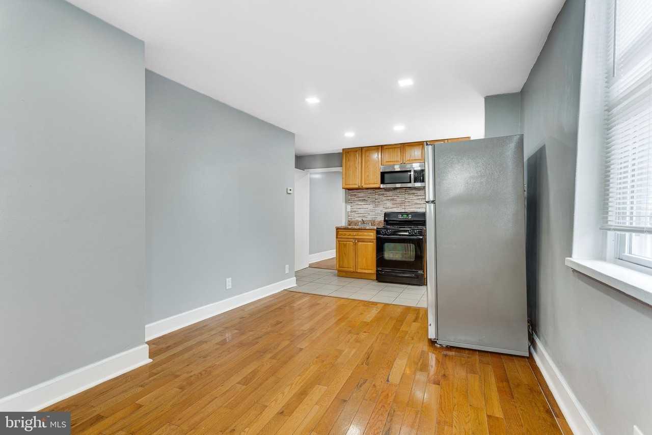 1528 Church St #1F - Photo 3 of 13