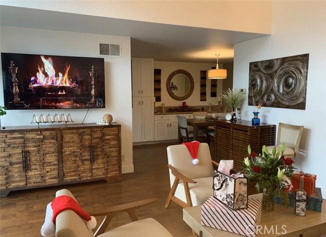 7885 Moonmist Cir - Photo 4 of 8