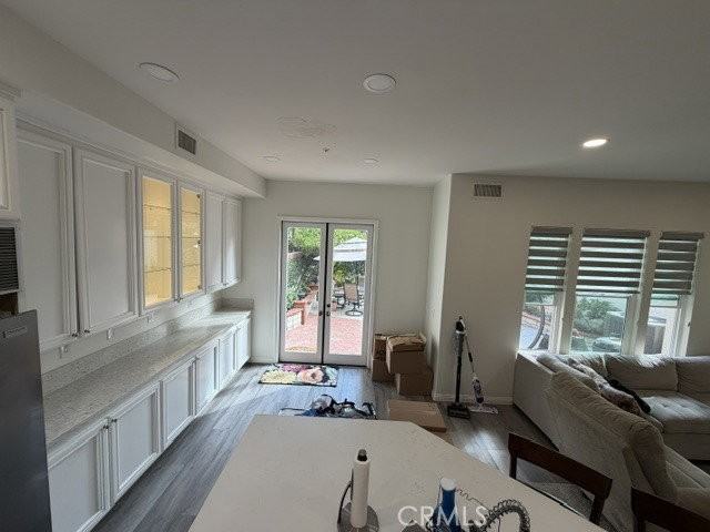 2517 Tequestra - Photo 2 of 8
