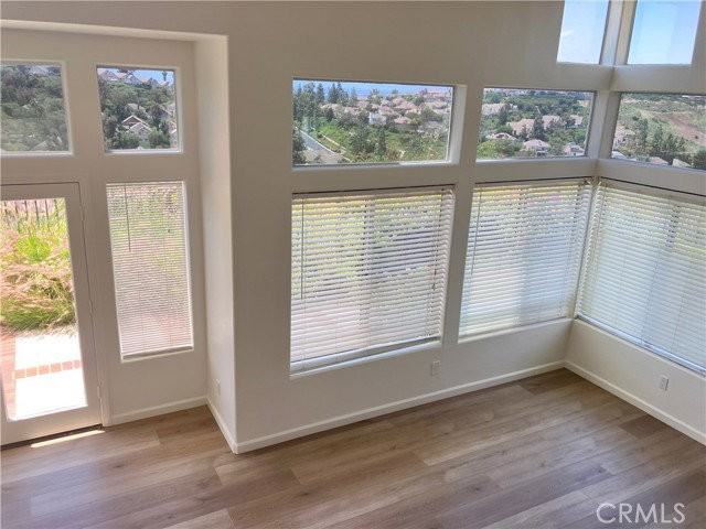 6609 E Pinnacle Pointe - Photo 2 of 8