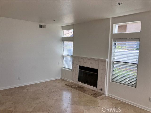 6609 E Pinnacle Pointe - Photo 3 of 8