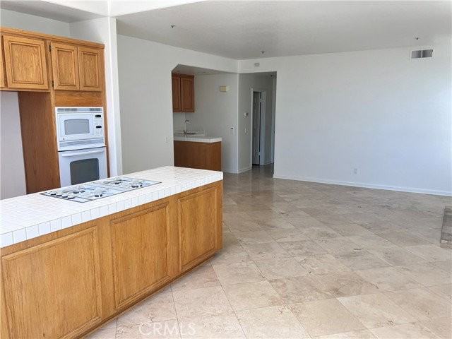 6609 E Pinnacle Pointe - Photo 4 of 8