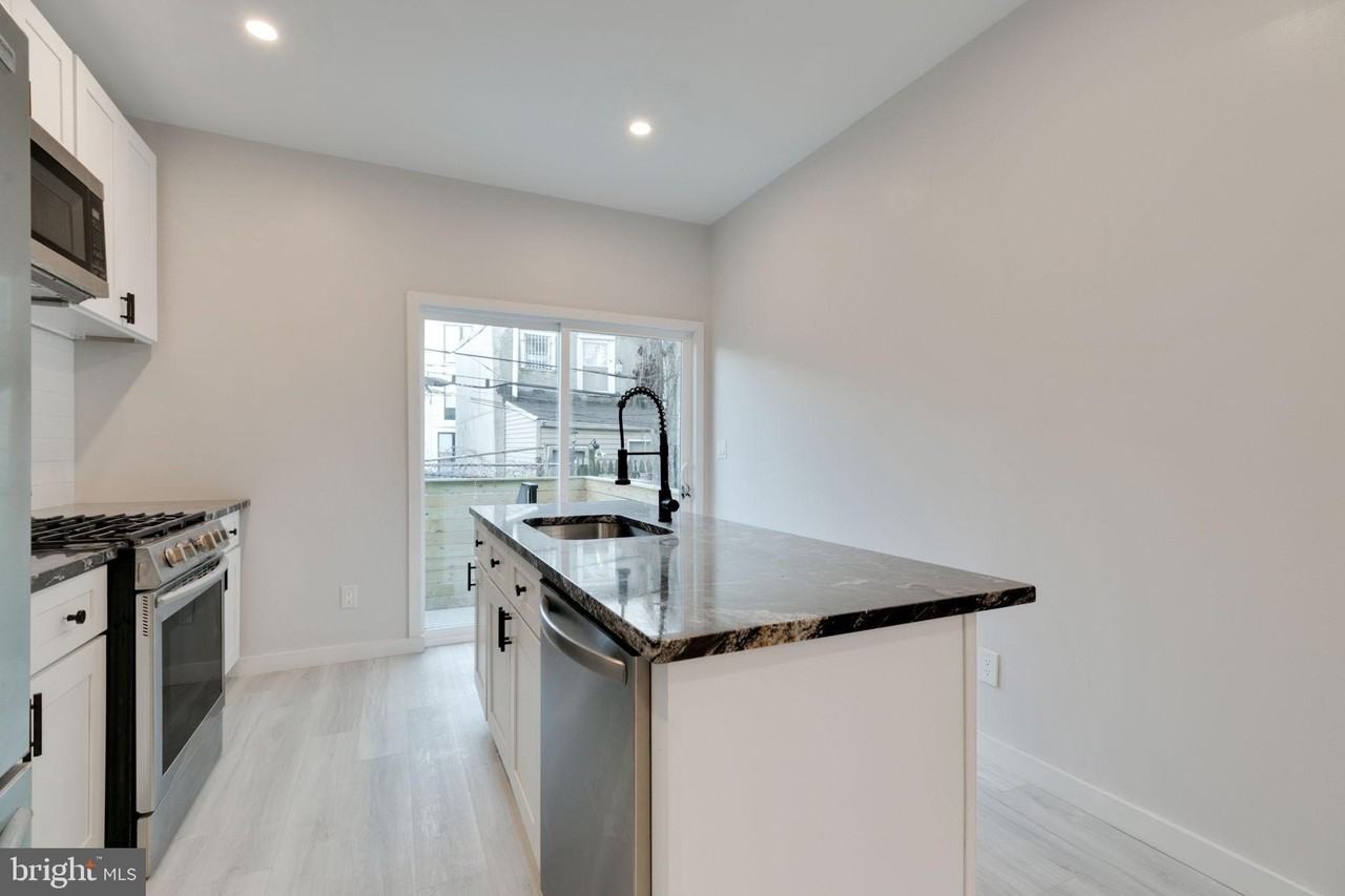 614 Hoffman St - Photo 7 of 41