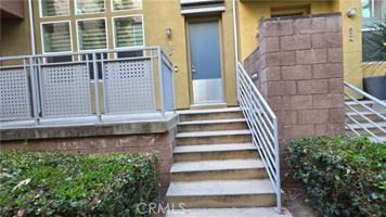 featured image of 322 E Jeanette Ln