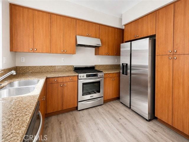 322 E Jeanette Ln - Photo 4 of 8