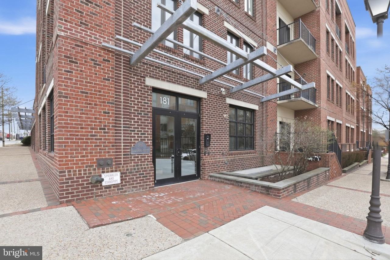181 E Reed Ave #304 - Photo 2 of 21
