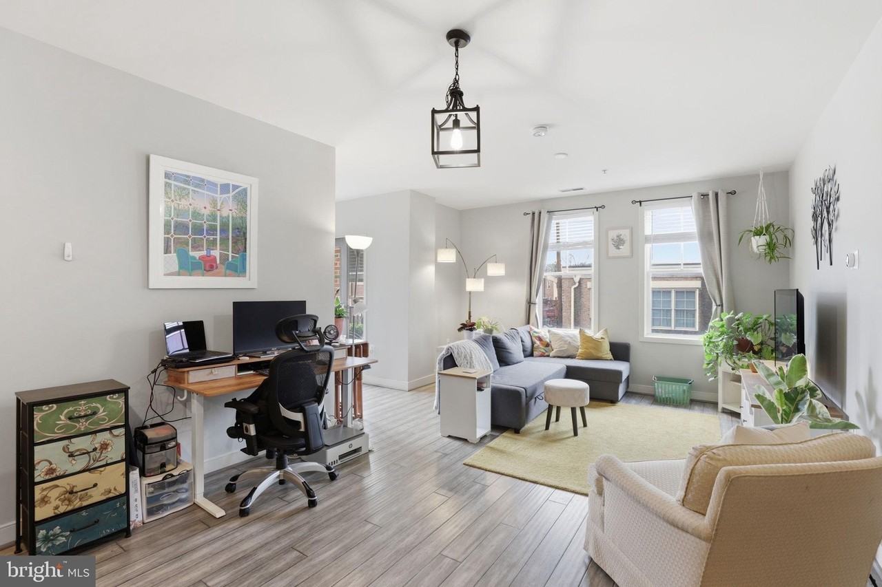 181 E Reed Ave #304 - Photo 4 of 21