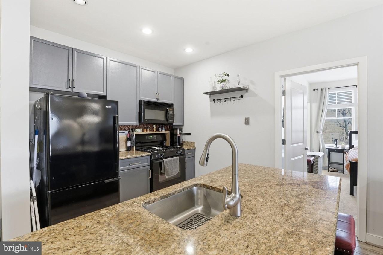 181 E Reed Ave #304 - Photo 7 of 21