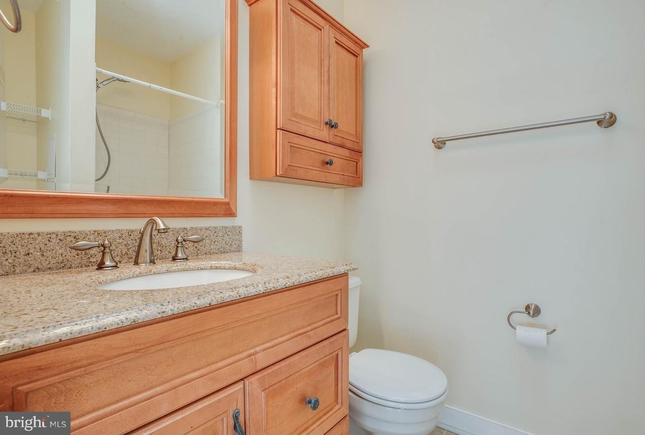 11 Lafayette Sta - Photo 2 of 17