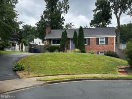 featured image of 10719 Jones St