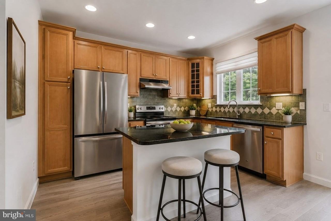 4577 Derring Ln - Photo 5 of 50