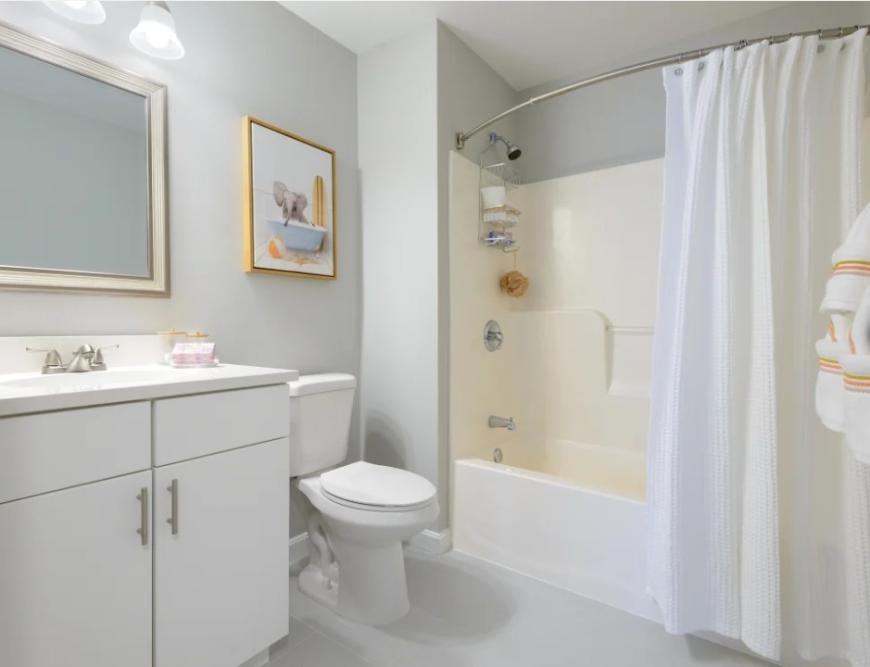 105 Hopkins St - Photo 2 of 10