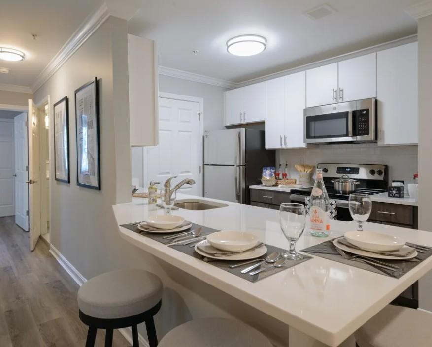 105 Hopkins St - Photo 6 of 10