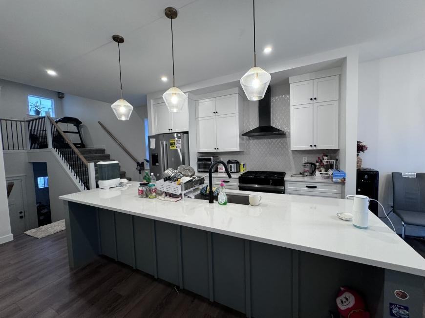 8721 82a Ave - Photo 2 of 10