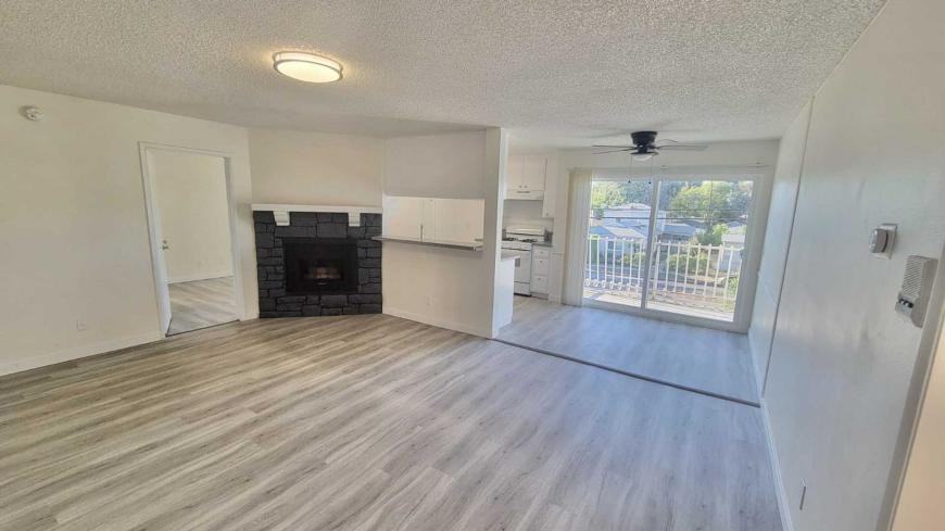 13357 Victory Blvd - Photo 6 of 10