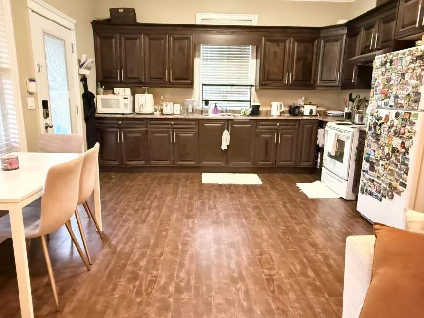 8925 151 St - Photo 2 of 4