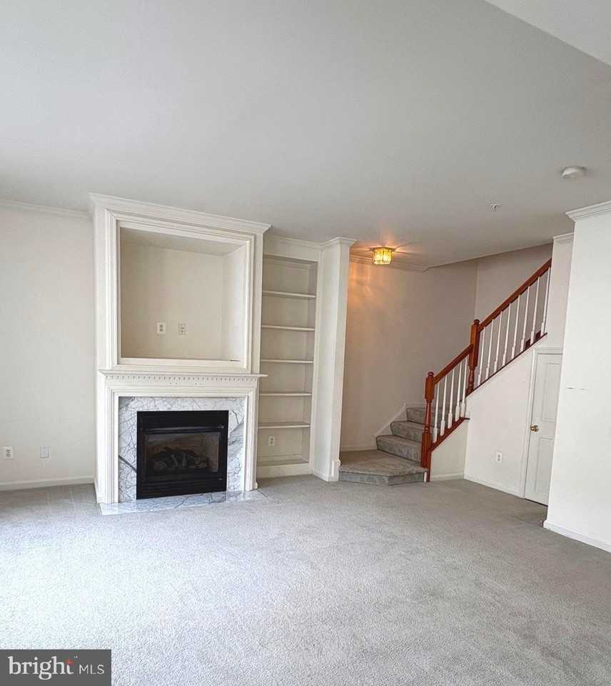 2664 Manhattan Pl #305 - Photo 7 of 46