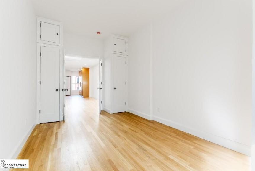 173 Carroll St - Photo 3 of 5