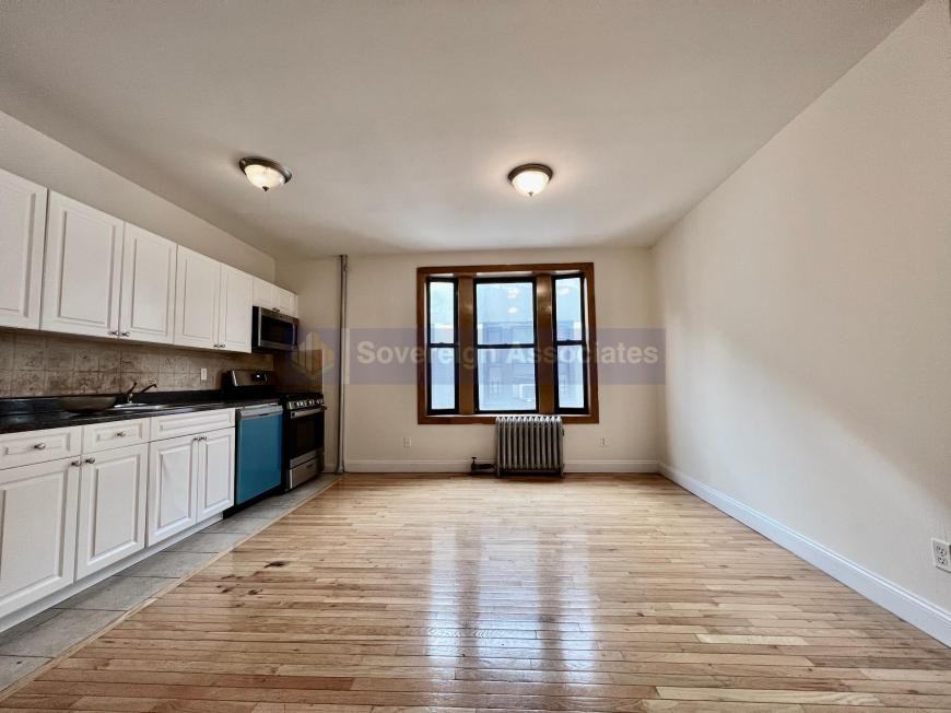 555 W 160th St - Photo 2 of 10