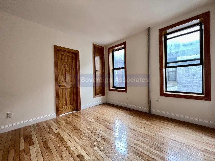 555 W 160th St - Photo 5 of 10