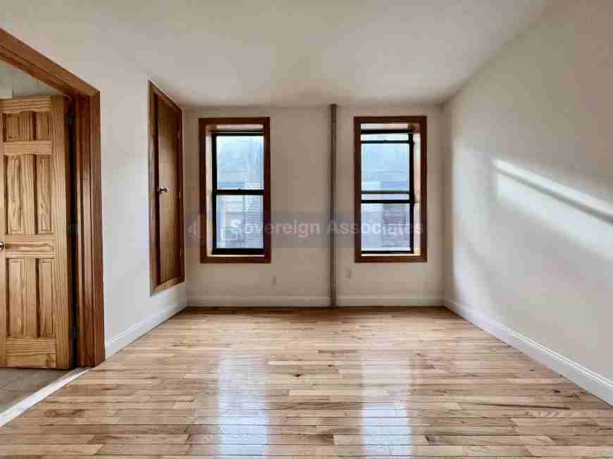 555 W 160th St - Photo 6 of 10