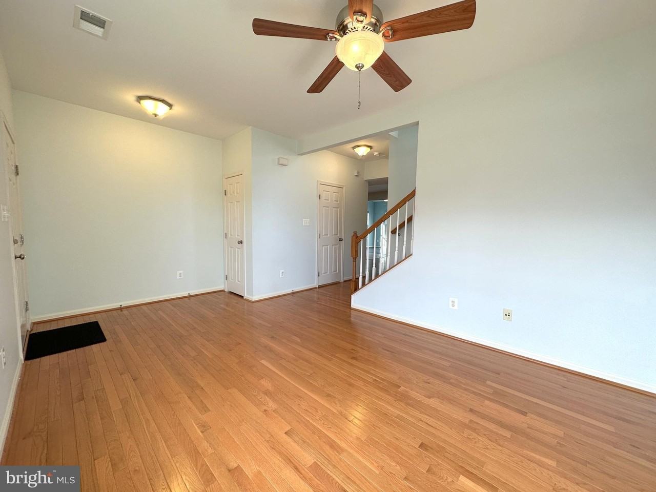 13758 Restina Rd - Photo 5 of 48