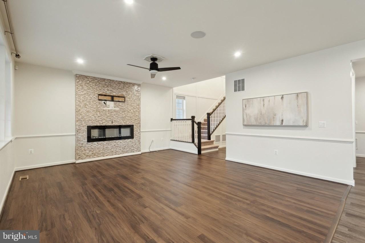 7810 Bexley Ln - Photo 3 of 50