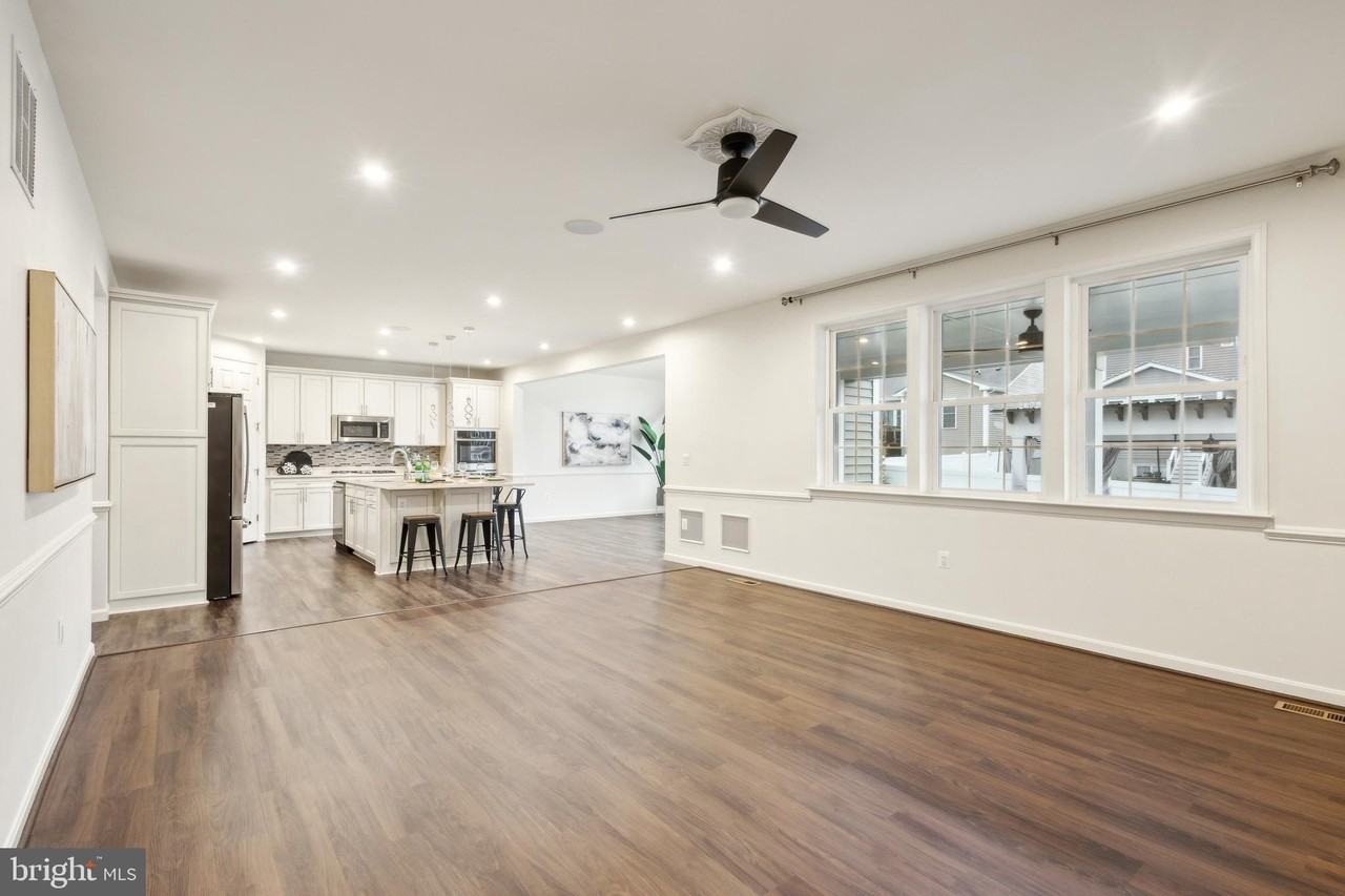 7810 Bexley Ln - Photo 5 of 50