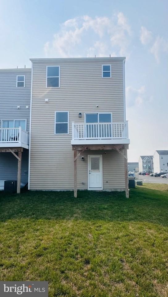 61 Zander Rd - Photo 2 of 20