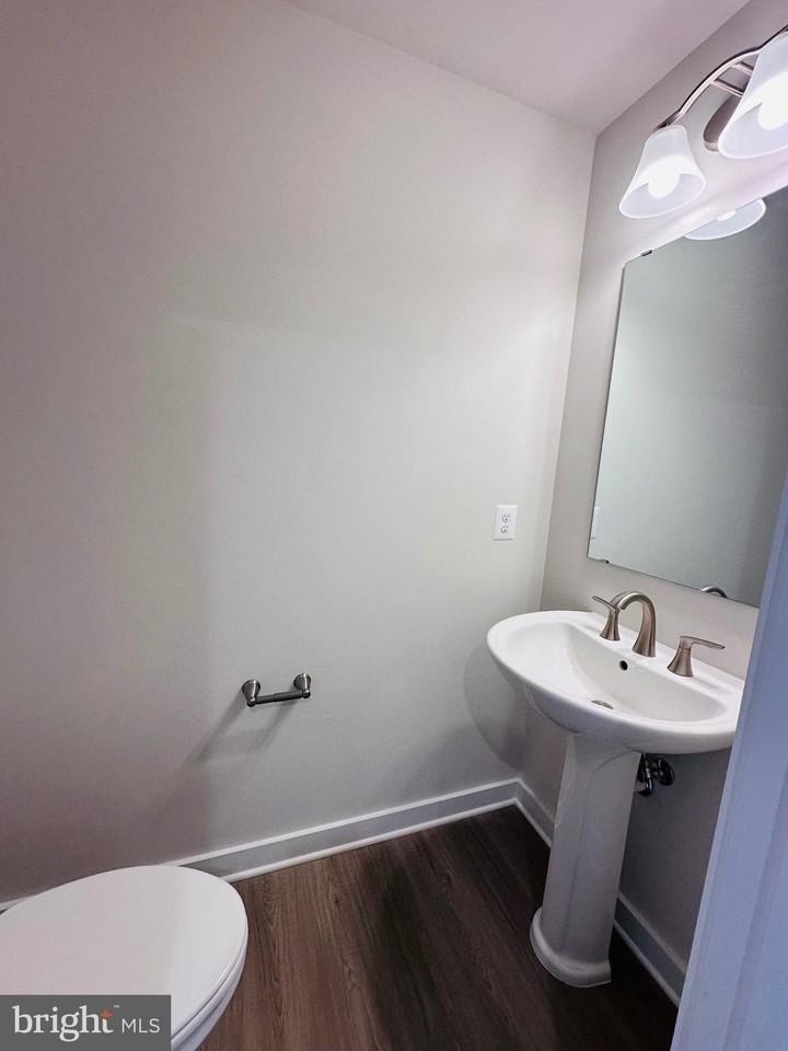 61 Zander Rd - Photo 5 of 20